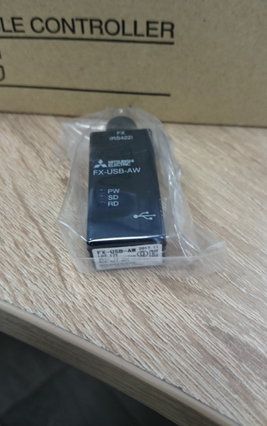 Интерфейсный преобразователь типа USB2Serial для программирования ПЛК семейства Mitsubishi FX
FX-USB-AW